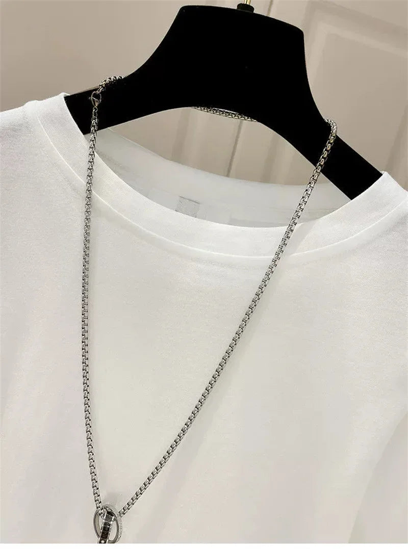 Camiseta mujer  Dulce moda.  cuello redondo y manga abultada.