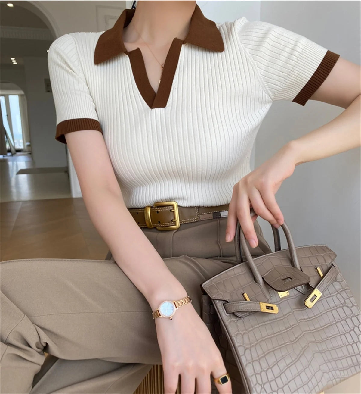 Tops de punto vintage con cuello en V