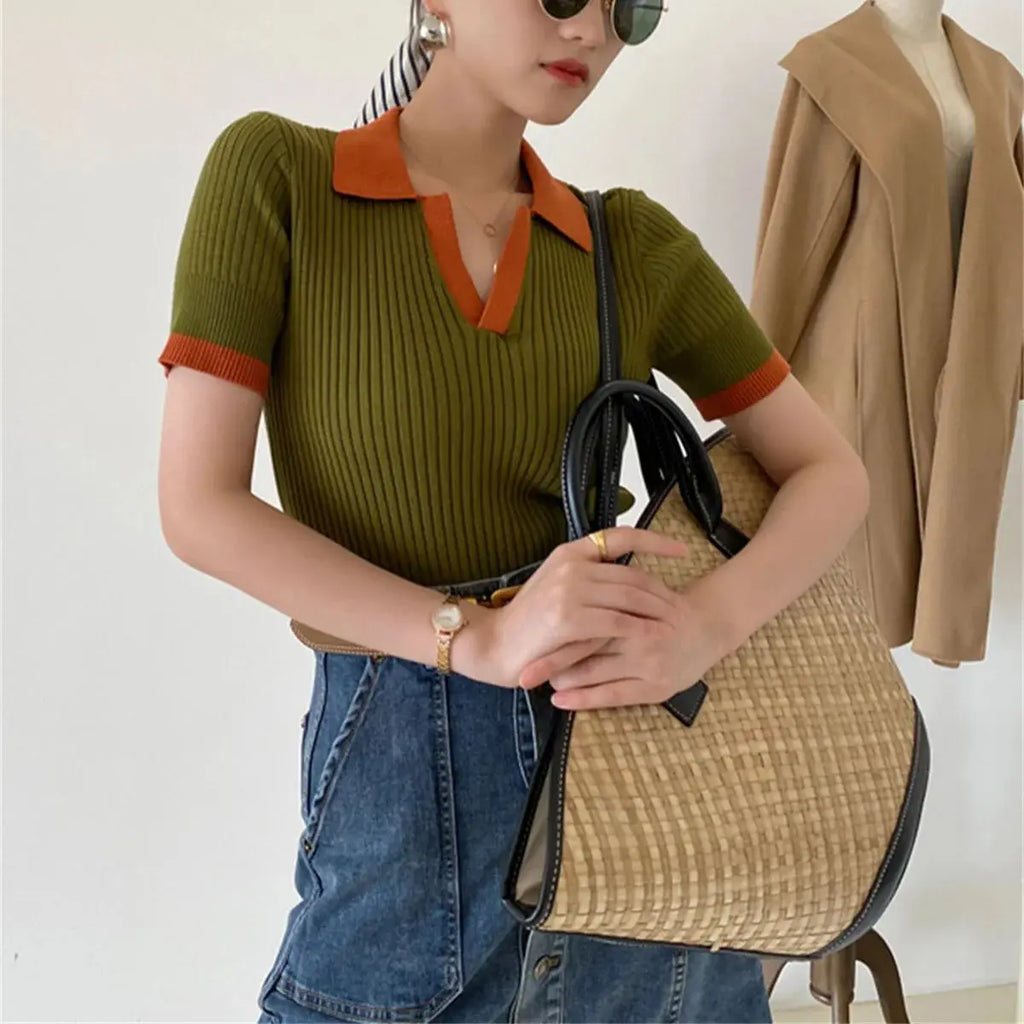 Tops de punto vintage con cuello en V