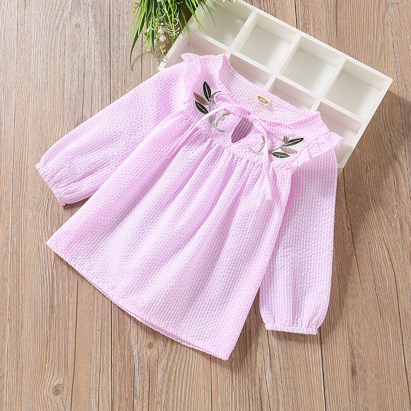 Camiseta de manga larga a rayas y patrón de bordado para niña